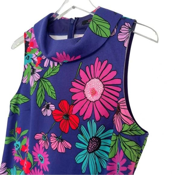TRINA TURK Vibrant Floral Ponte‎ Knit Sleeveless Shift Dress 8 - Picture 7 of 13